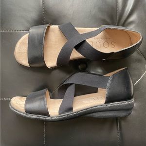 Naturalizer sandals